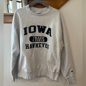 Champion Iowa Hawkeyes Track & Field Reverse Weave crewneck sweatshirt - Men’s L